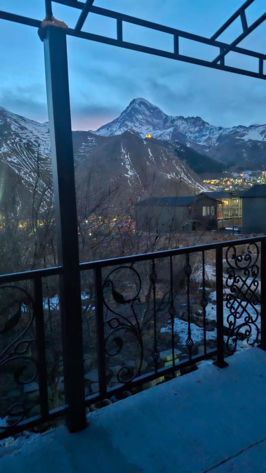 Maiko Guest House Kazbegi Ngoại thất bức ảnh